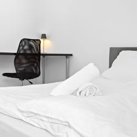 Glow Homestay *
